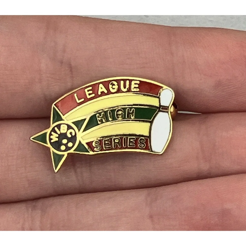 Vintage WIBC League High Series Shooting Star Colorful Bowling Lapel Hat Pin